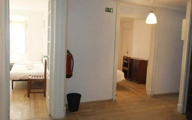 Отель Lisbon Budget Inn Лиссабон комната для гостей