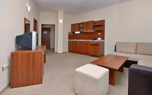 Апартаменты Apartments in Grenada Солнечный берег комната для гостей