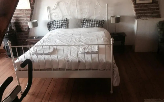 Отель La Maison des Chiens комната для гостей