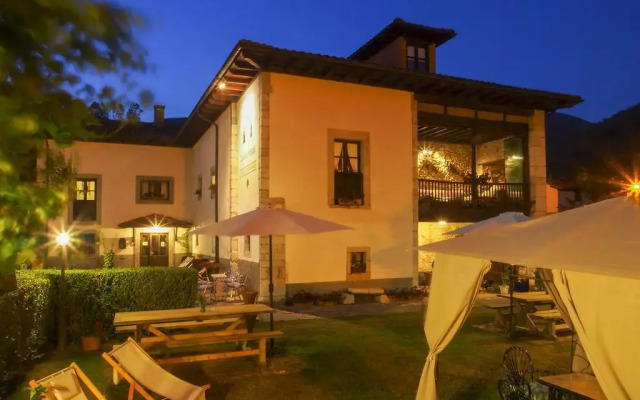 Отель Casa De La MontaÑa вид на фасад