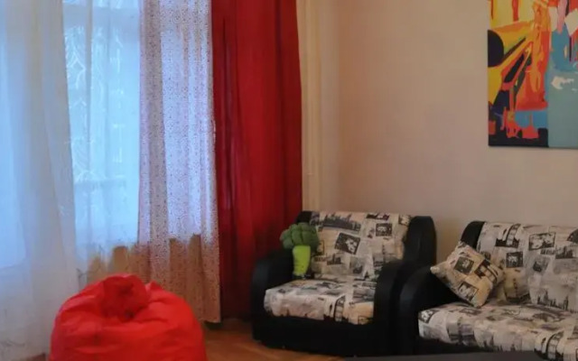 Гостиница MacHostel on Serafimovicha Street комната для гостей