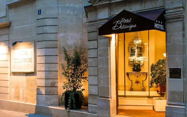 Hotel Delavigne вид на фасад