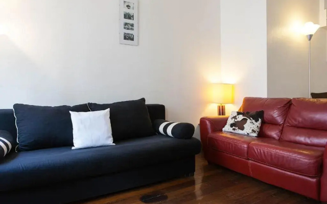 Апартаменты Montmartre Apartments Audran комната для гостей