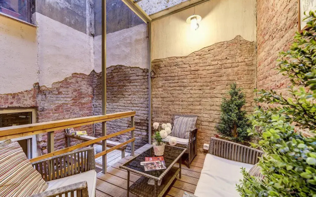 Апартаменты Aurora Apartment Na Maloy Morskoy вид на фасад
