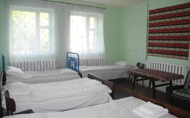 Eden Hostel & Guest House комната для гостей