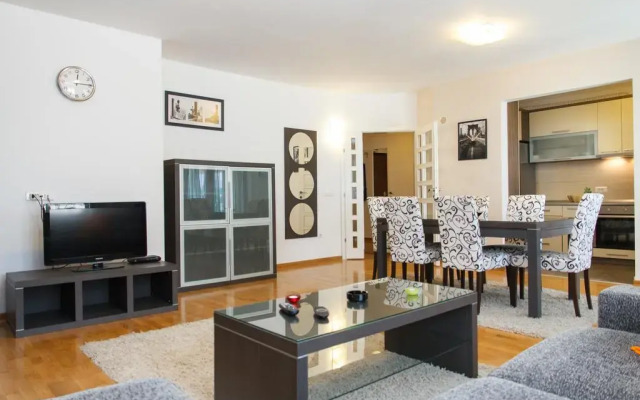 Апартаменты Apartment Large Белград комната для гостей