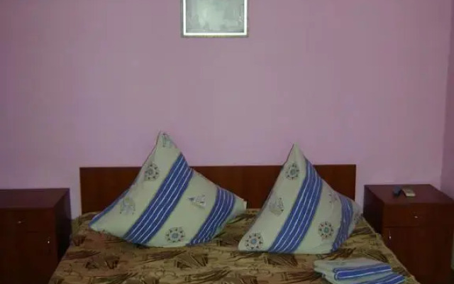 Mini Hotel Vatutina Бердянск комната для гостей