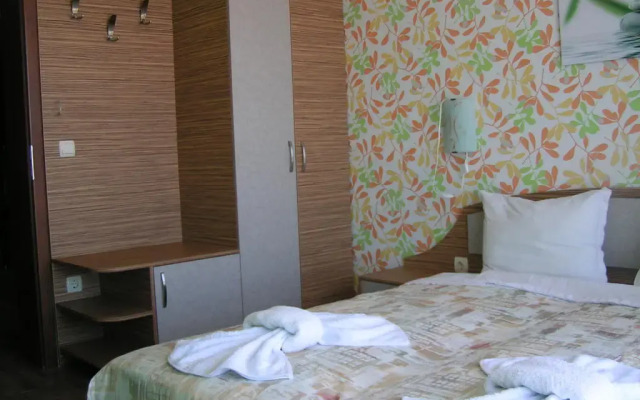 Отель Iglika Guest House Болгария, Свети Влас - отзывы, цены и фото номеров - забронировать отель Iglika Guest House онлайн комната для гостей