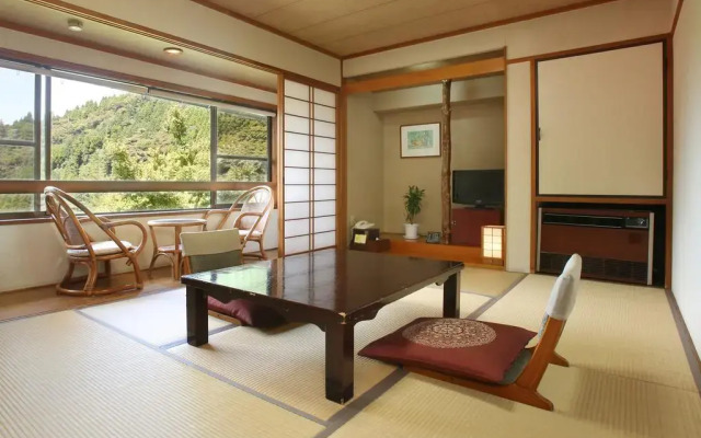 Отель Tarutama Onsen Yamaguchi Ryokan Минамиогуни комната для гостей