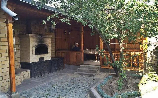 Отель Guest House In Gumri вид на фасад