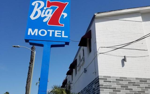 Big 7 Motel 0