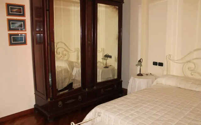 Отель B&B Taurasia Солофра комната для гостей