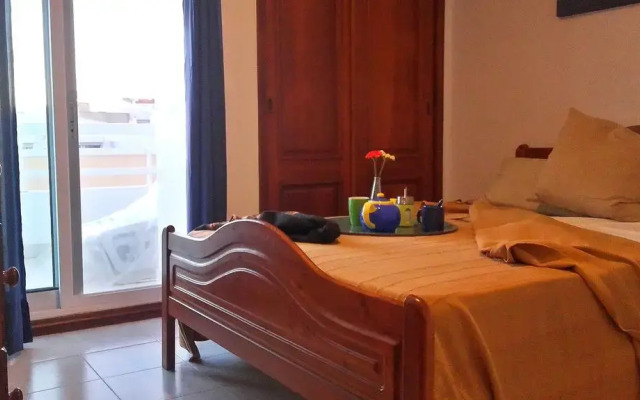 Отель Charming with Sea View комната для гостей