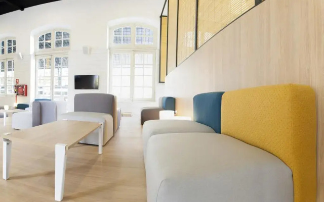 Up Station Hostel Валенсия комната для гостей