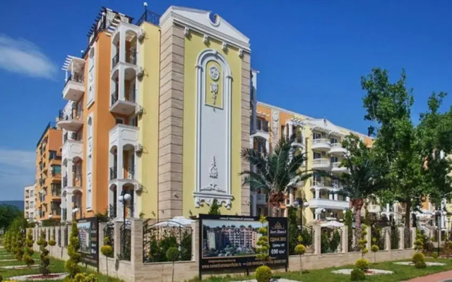 Апартаменты Sweet Home 2 Apartment Солнечный берег вид на фасад