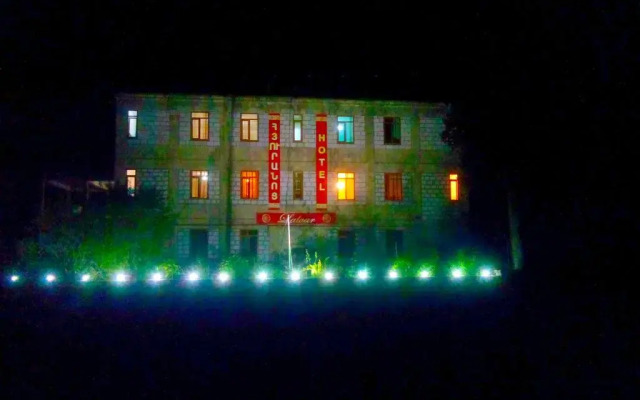Hotel Lalvar вид на фасад