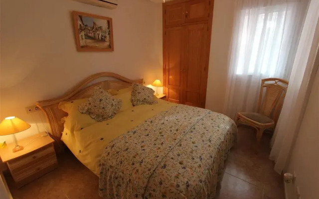 Отель Quad House Playa Flamenca 2114 Ориуэла комната для гостей