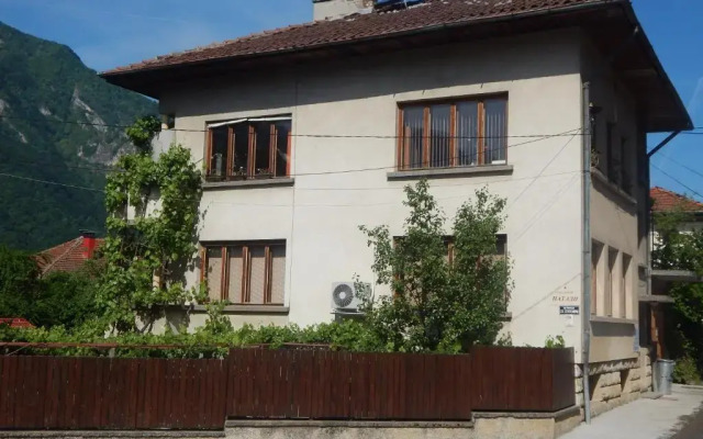Апартаменты Natali Apartment вид на фасад