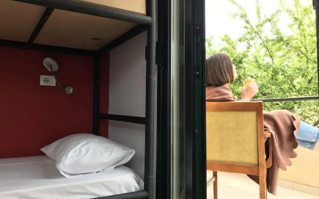 Отель Destil Hostel Албания, Тирана - отзывы, цены и фото номеров - забронировать отель Destil Hostel онлайн комната для гостей