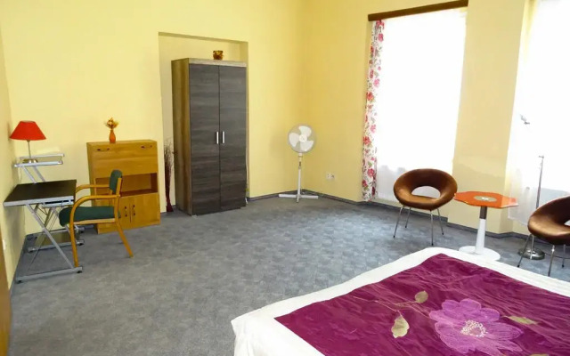 Апартаменты Apartments Betlemske Square Old Town комната для гостей