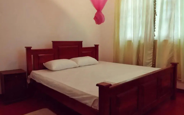 Отель Sunrise Beach Inn Шри-Ланка, Пляж Golden Mile - отзывы, цены и фото номеров - забронировать отель Sunrise Beach Inn онлайн комната для гостей