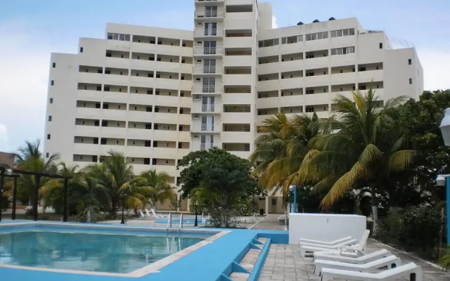 Отель Calypso Hotel Cancun Мексика, Канкун - отзывы, цены и фото номеров - забронировать отель Calypso Hotel Cancun онлайн вид на фасад