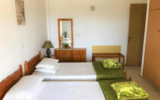 Апартаменты Angela Holiday Apartments комната для гостей