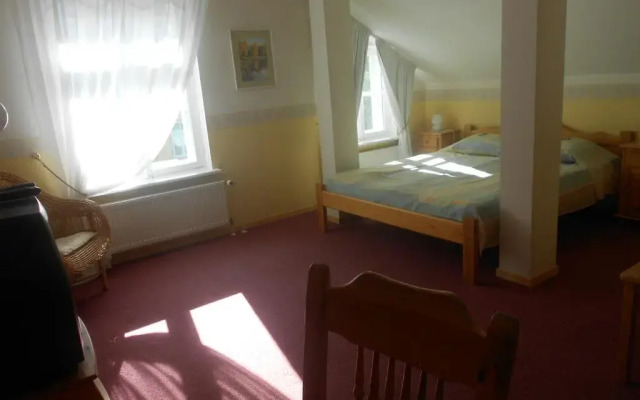 Отель Poska Villa Guesthouse Таллин комната для гостей