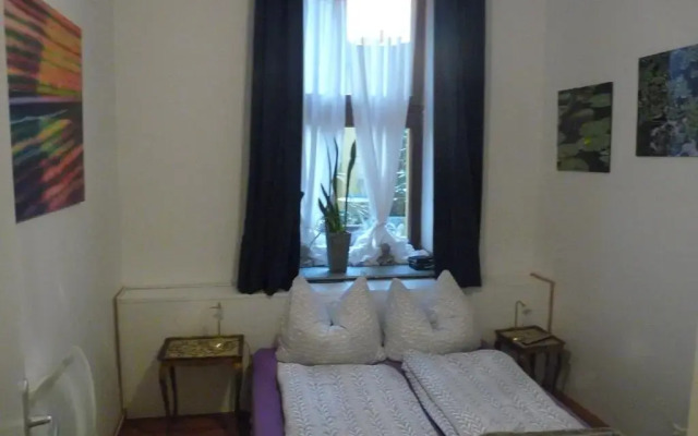 Отель Südstadt-appartement Köln Кёльн комната для гостей