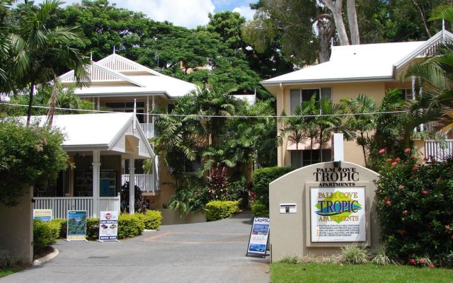 Palm Cove Tropic Apartments 0