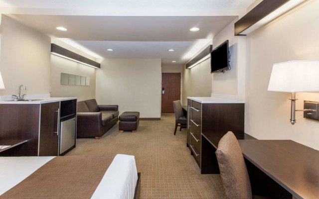 Microtel Inn & Suites by Wyndham Atlanta/Buckhead Area 2