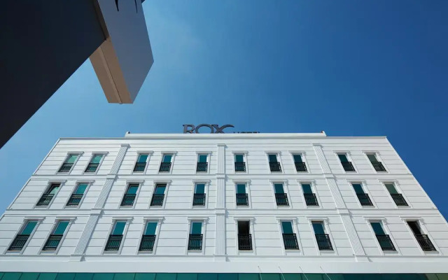 Rox Hotel вид на фасад