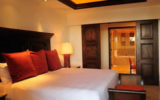 Отель Suites at Grand Solmar Land's End Resort and Spa комната для гостей