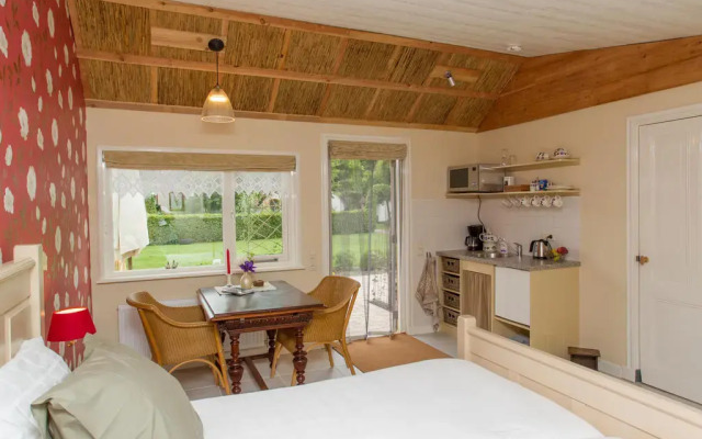 Отель Bed And Breakfast Rodenberg комната для гостей
