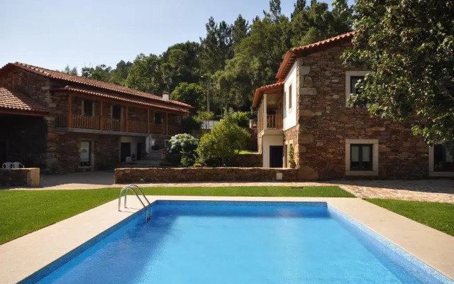Отель Quinta Vilar e Almarde вид на фасад