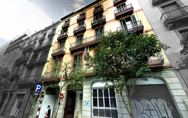 Отель Hostal Nilo вид на фасад