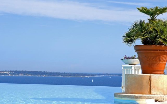 Pierre & Vacances Residence Cannes Villa Francia 0