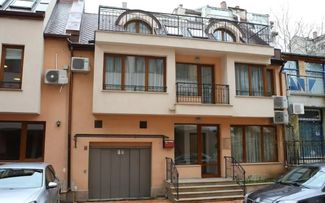 Отель Sofia Central Aparthotel вид на фасад