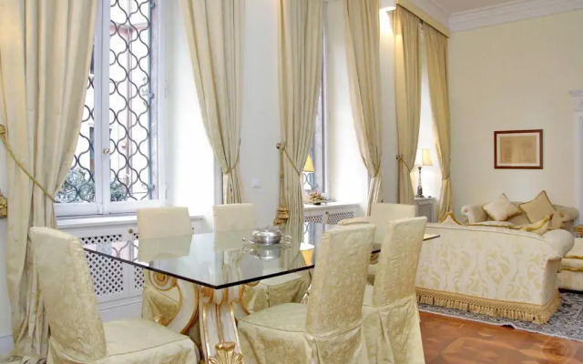 Апартаменты Parioli apartments-Villa Borghese area комната для гостей