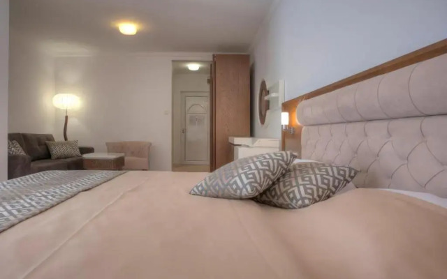 Hotel Adrović Свети-Стефан комната для гостей