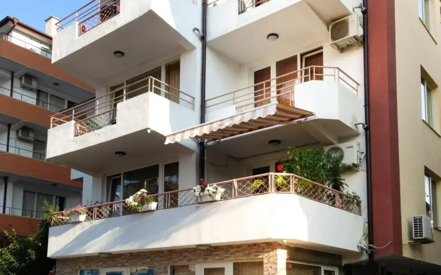 Отель Atavel Guest House вид на фасад