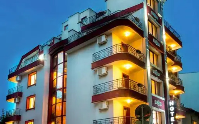 Hotel Prestige вид на фасад