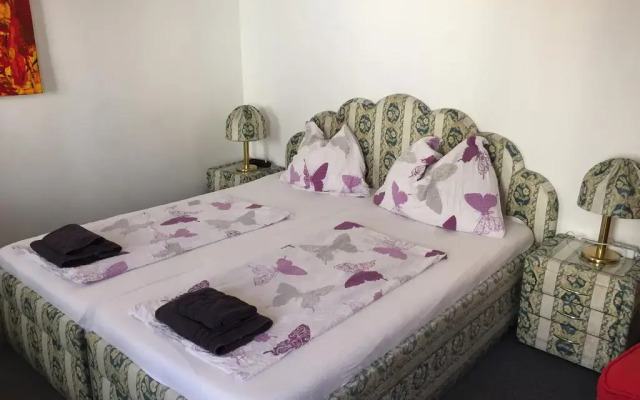 Апартаменты Apartment Alpha 1 Вена комната для гостей