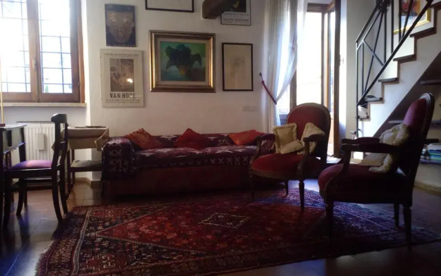 Апартаменты Rental in Rome Arco Ciambella Studio Рим комната для гостей