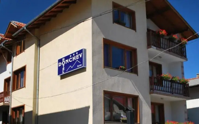 Donchev Hotel вид на фасад