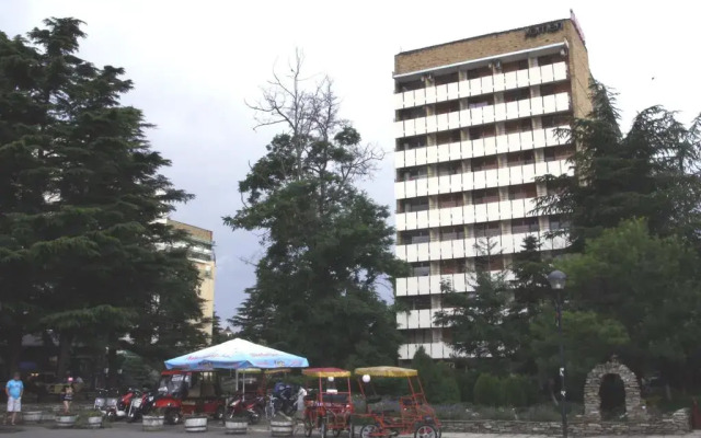 Отель Hostel Tundja Болгария, Солнечный берег - отзывы, цены и фото номеров - забронировать отель Hostel Tundja онлайн вид на фасад