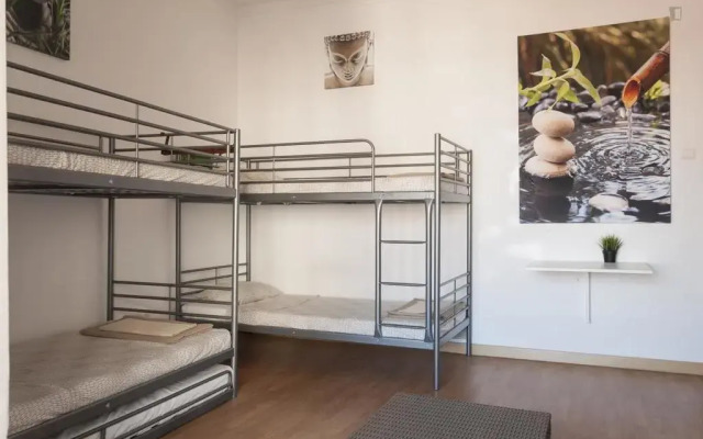 Marques Gardens Hostel Лиссабон комната для гостей