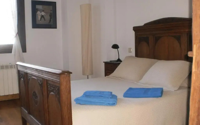 Отель Larraenea Bed And Breakfast Лесака комната для гостей