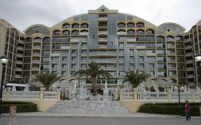 Апартаменты Sunny Beach apartments Elit I Солнечный берег вид на фасад