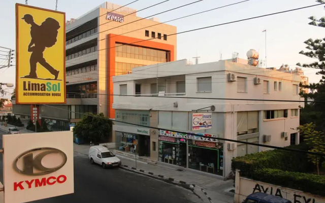 Lima Sol House - Hostel вид на фасад
